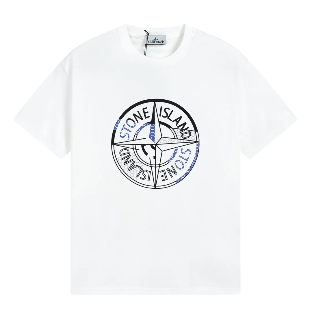 W625#P110💰 [Stone lsland/Stone Island summer new chest broken grid compass printed short-sleeved T-shirt] ⚠️[Original creation, high control of details] - Made of 260 grams of combed cotton, 32 count double yarn, soft and comfortable to the touch, sweat-absorbent and breathable. - Simple, basic and versatile style, original quality, the first choice for couples. - Made in a large factory, four needles and five threads on the shoulder, neatly arranged, high quality workmanship. - Same style for men and women. Very versatile, one piece for everyone, details are clearly visible. Color: Black White Size: M L